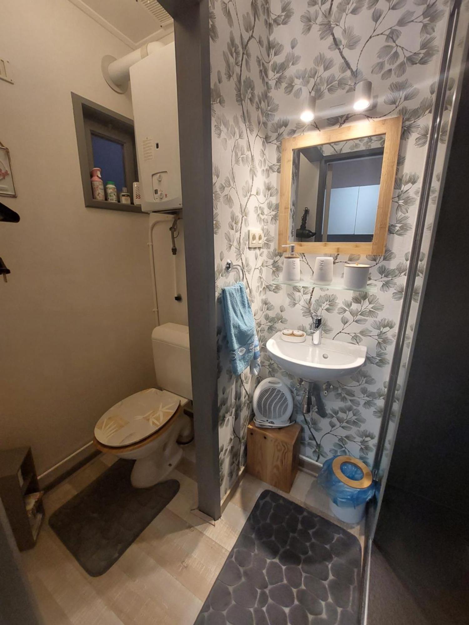 Le Petit Chalet - Bungalow Waulsort المظهر الخارجي الصورة