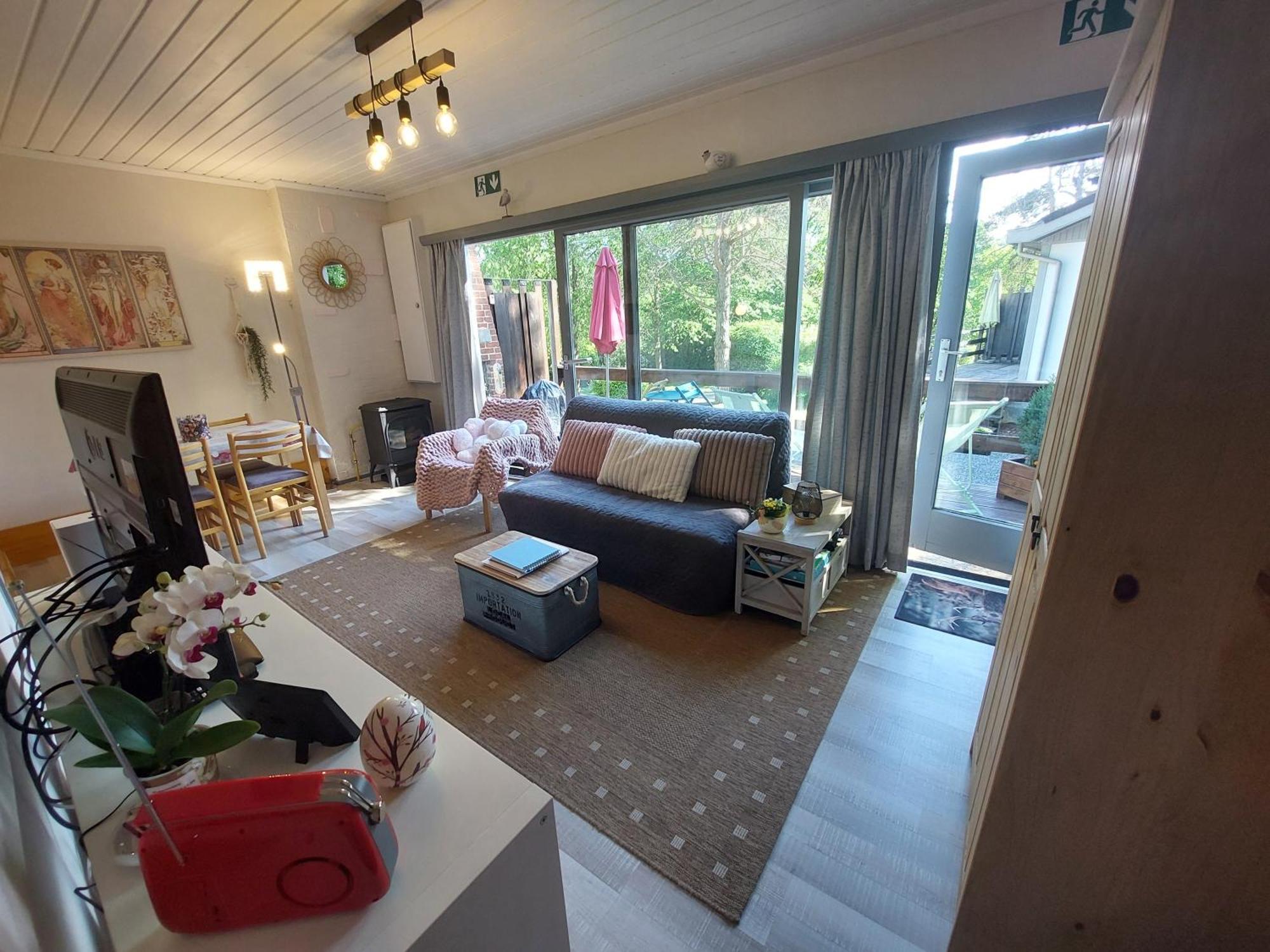 Le Petit Chalet - Bungalow Waulsort المظهر الخارجي الصورة